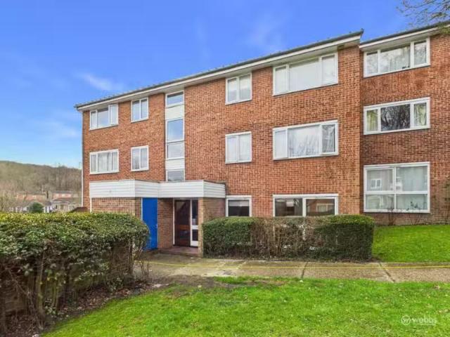 Apartment for rent in London Borough of Croydon, Forestdale
