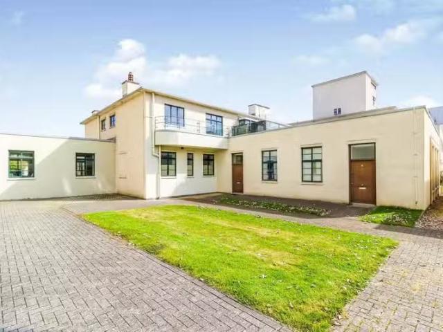 Apartment for rent in Sully, Wales