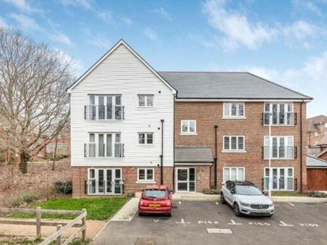 House for rent in Perryfields, West Sussex