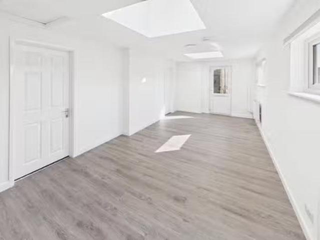 Apartment for rent in Clapton In Gordano, North Somerset