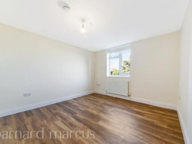 Apartment for rent in New Southgate, Greater London