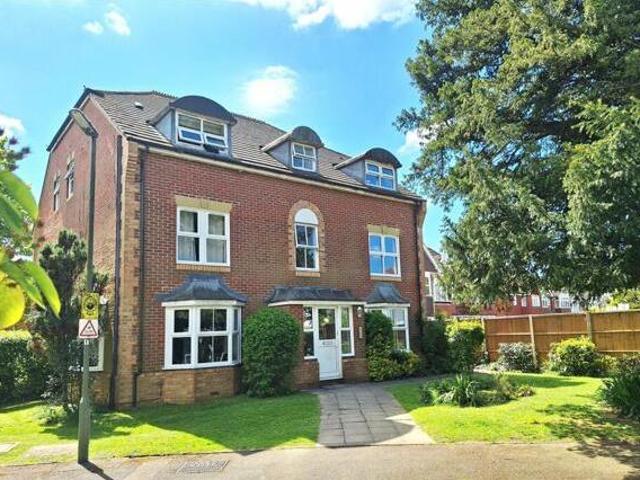 House for rent in Red Hill, Surrey