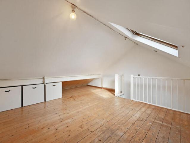 Apartment for rent in Cat Hill, England