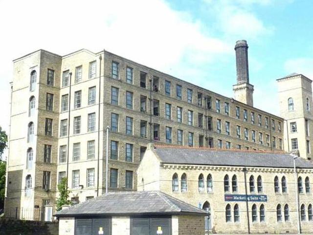 House for rent in Huddersfield, West Yorkshire