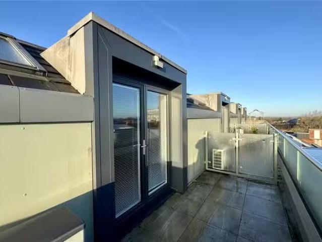 Apartment for rent in Pilgrims' Hatch, Navestock Side