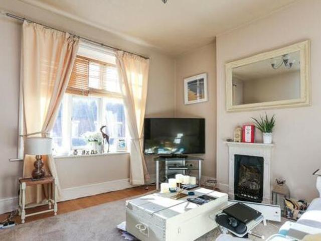 House for rent in Abbey End, Green Close
