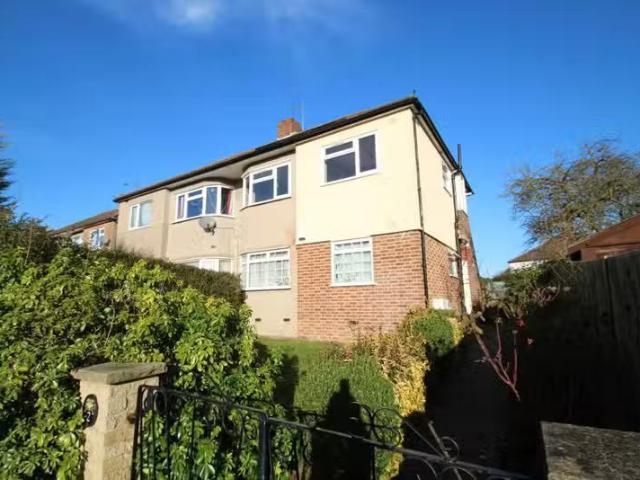 Apartment for rent in Blackdown, Green Close