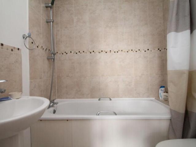 Apartment for rent in Redbridge, The Slade