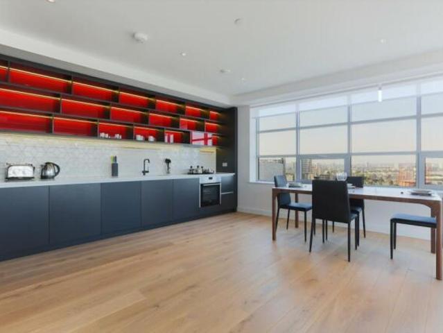 Apartment for rent in London City Island, Blackwall