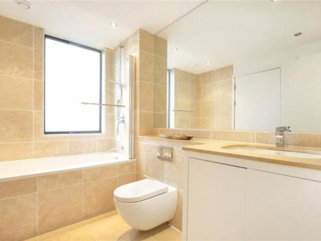 Apartment for rent in Cat Hill, England