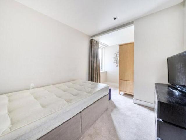 Apartment for rent in Brentford End, Greater London