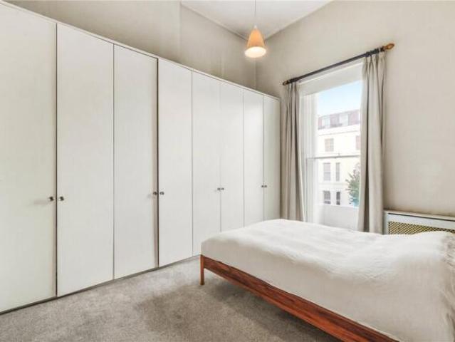 Apartment for rent in Cat Hill, England