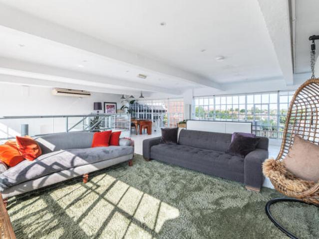 Apartment for rent in Chiswick, Greater London