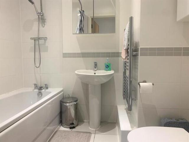 Apartment for rent in Isleworth, Greater London