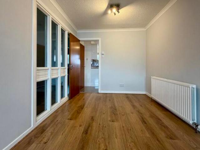 Apartment for rent in Langside, Scotland