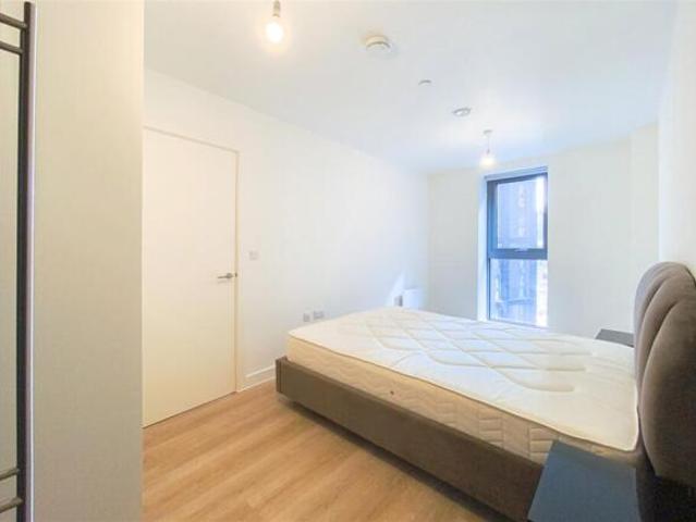 Apartment for rent in Eastleigh, Helford