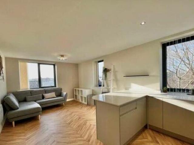 House for rent in Richmond Hill, West Yorkshire