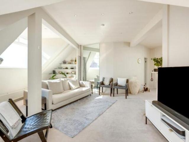Apartment for rent in Hampstead, Greater London