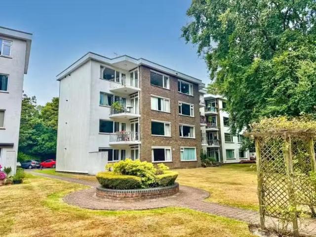 Apartment for rent in Canford Cliffs, Poole