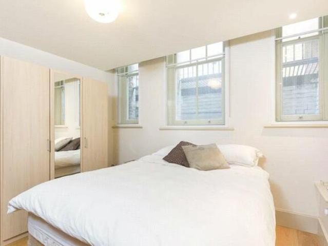 Apartment for rent in Cat Hill, England