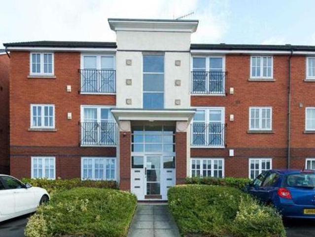 House for rent in Calderstones