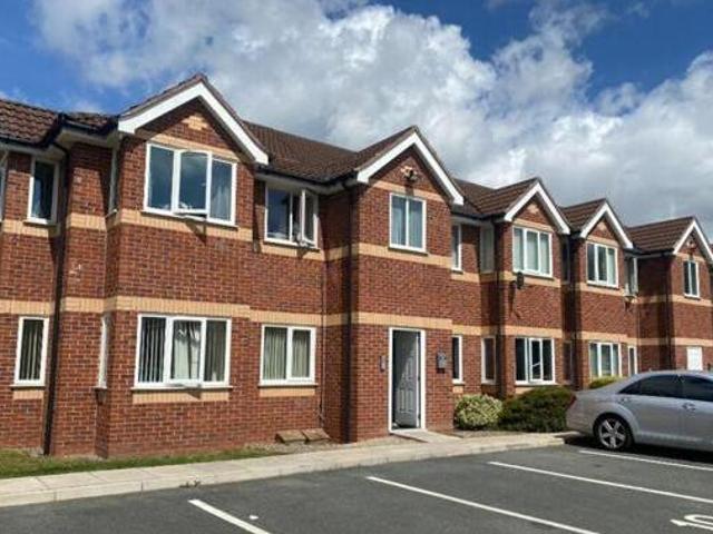 House for rent in Calderstones