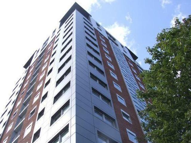 House for rent in Calderstones