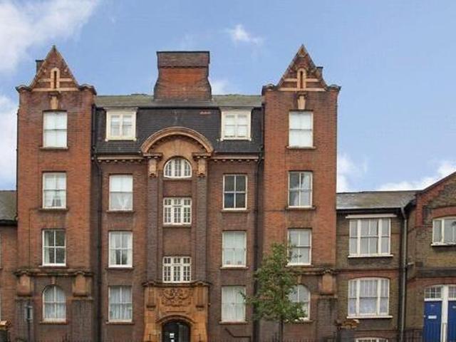 House for rent in Lyons, Greater London