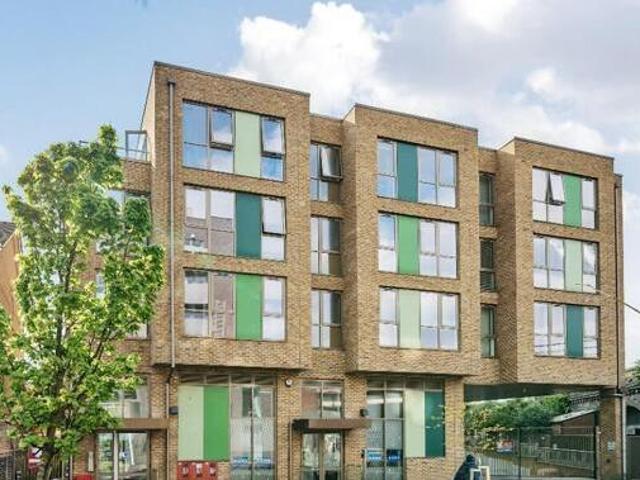 House for rent in Lyons, Greater London
