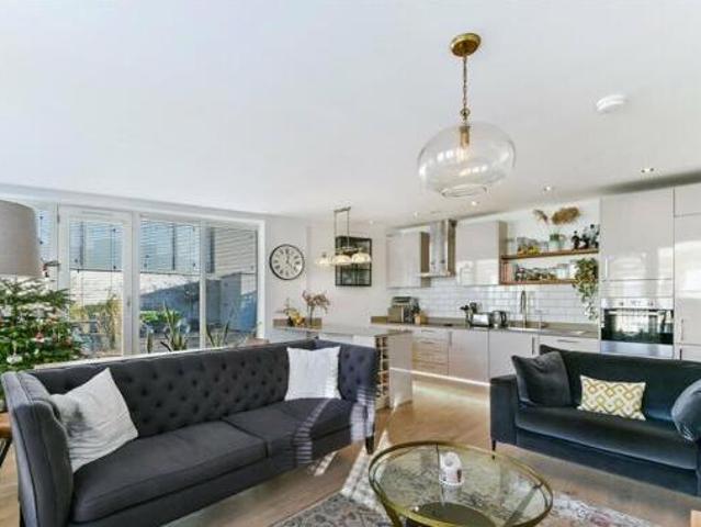 House for rent in Lyons, Greater London
