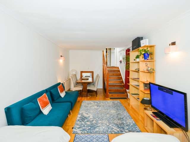 Apartment for rent in Queen's Park, Greater London