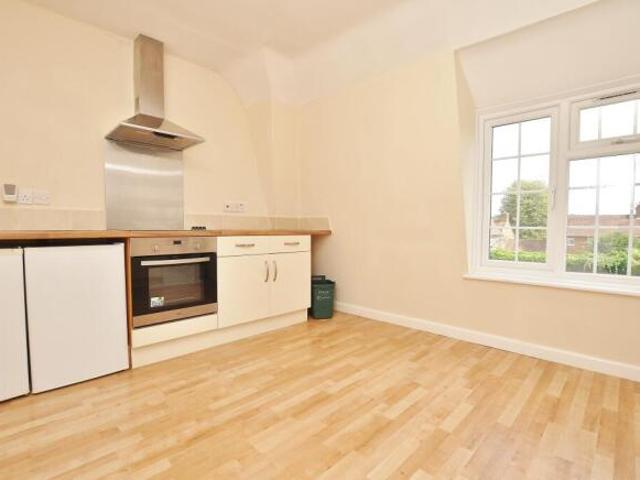 Apartment for rent in Westborough, Surrey