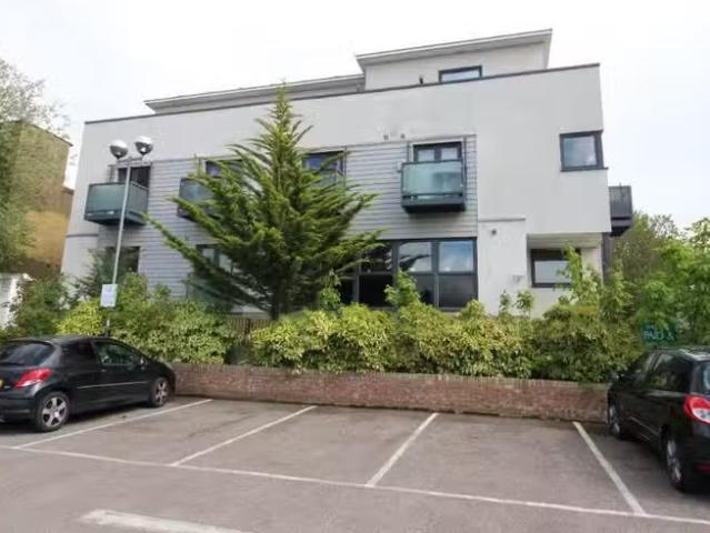 Apartment for rent in Worcester Park, Greater London