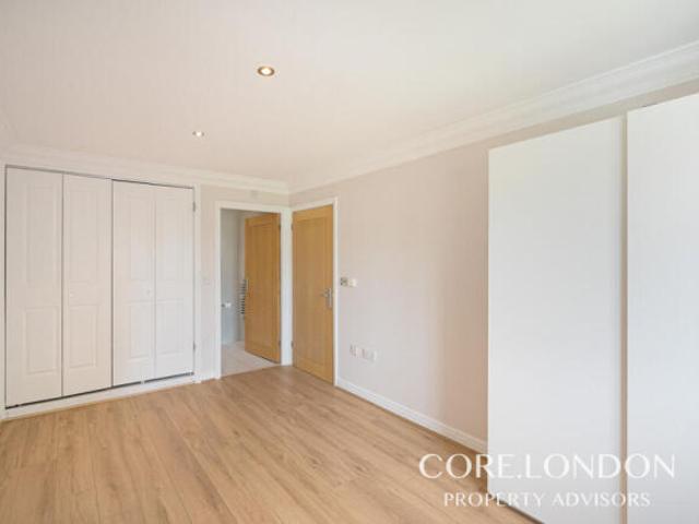 Apartment for rent in Chiswick, Greater London