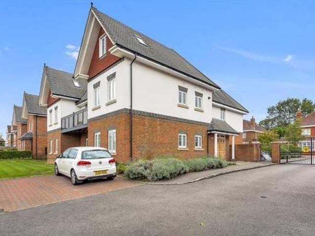 House for rent in Surrey