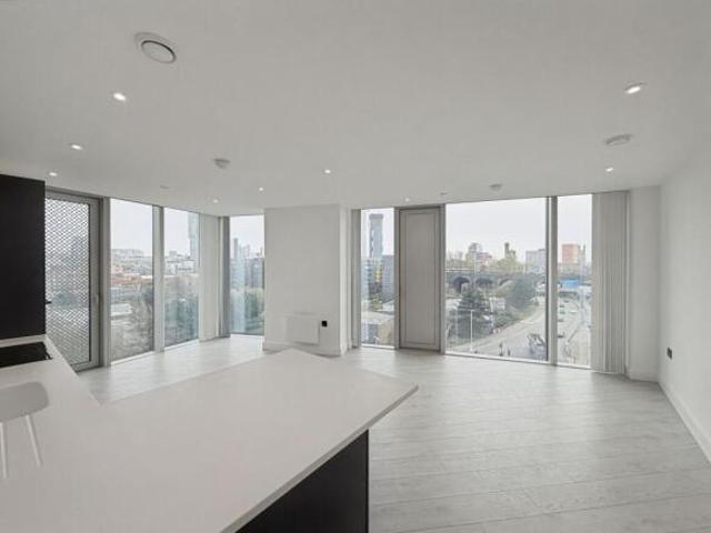 Apartment for rent in Eastleigh, Helford