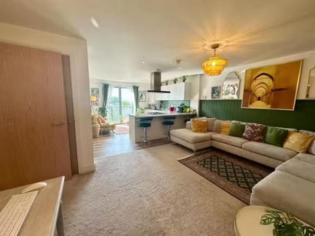 Apartment for rent in South Lane, West Yorkshire