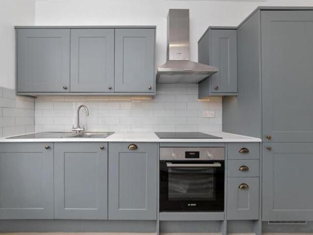 Apartment for rent in St Albans, Five Acres