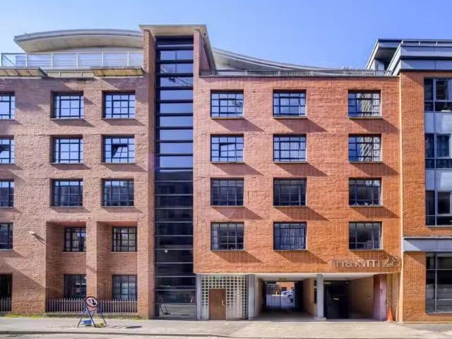 Apartment for rent in Carnbroe, Scotland