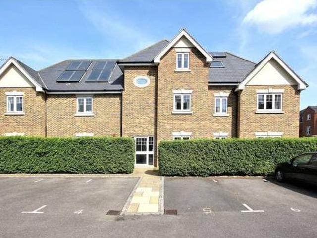 House for rent in Surrey