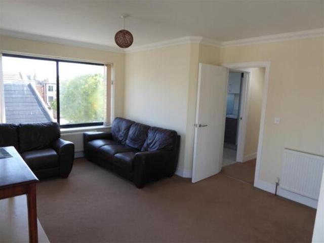 Apartment for rent in East Cliff, Acol