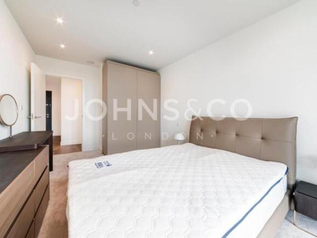 Apartment for rent in Cat Hill, England