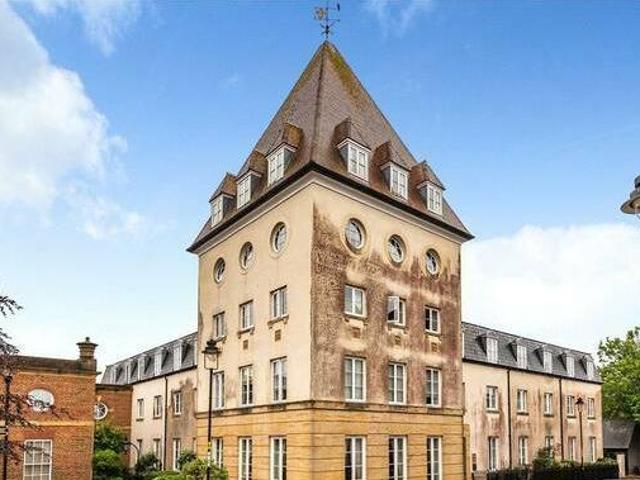 House for rent in Lyons, Greater London