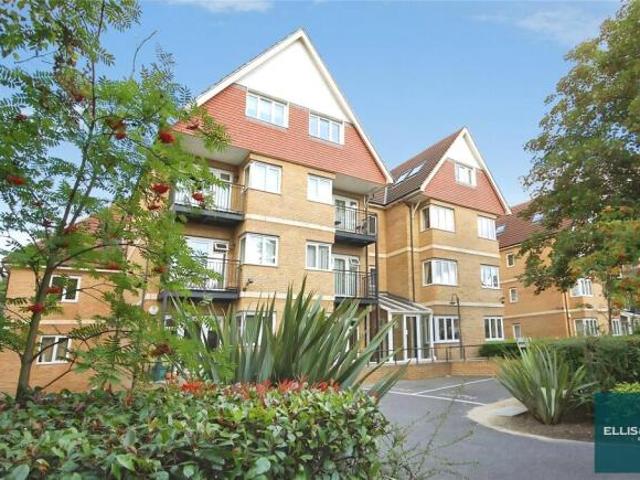 Apartment for rent in London Borough of Barnet, Greater London