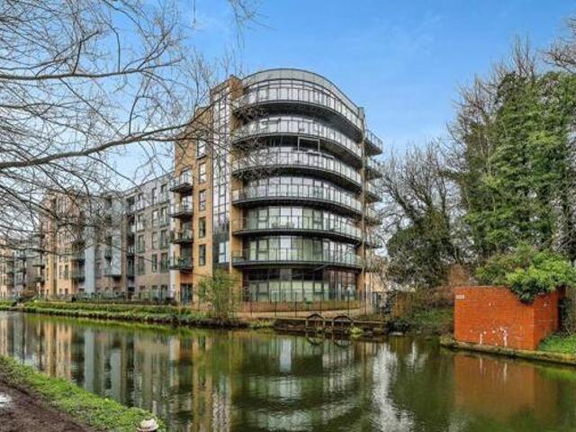 House for rent in Pouchen End, Hertfordshire