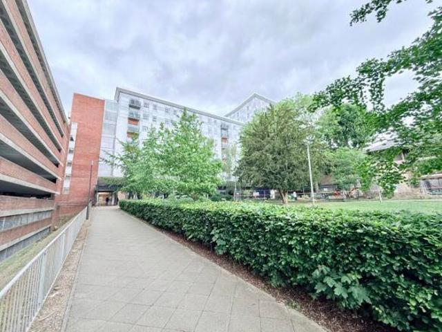 Apartment for rent in Ingatestone and Fryerning, Navestock Side