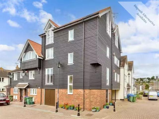 Apartment for rent in Folkestone, Kent