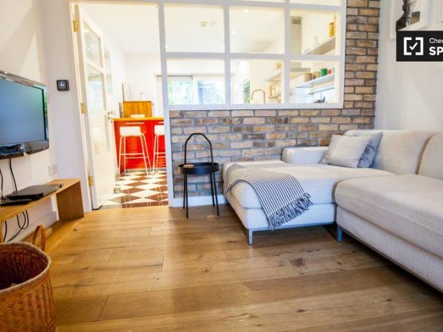Apartment to rent in Bluebell, North Tipperary