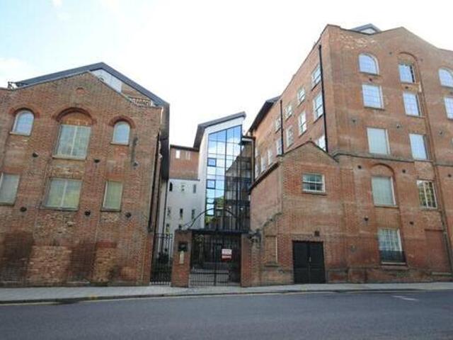 House for rent in Lakenham, East Bank