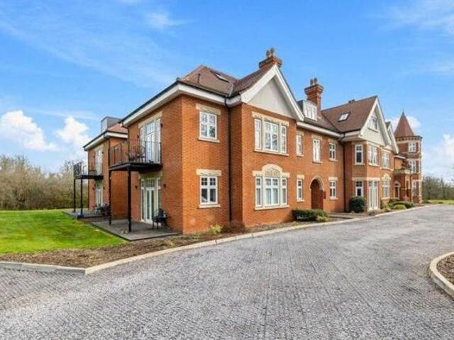House for rent in Surrey